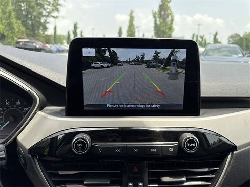 Used 2022 Ford Escape SEL image 30