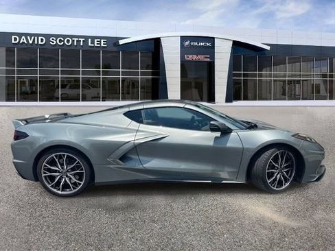 Used 2023 Chevrolet Corvette Stingray Premium Cpe w/ Z51 Performance Package RWD image 4
