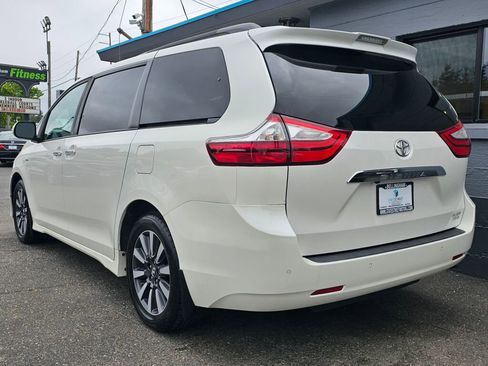Used 2019 Toyota Sienna Limited Premium AWD/4WD image 3