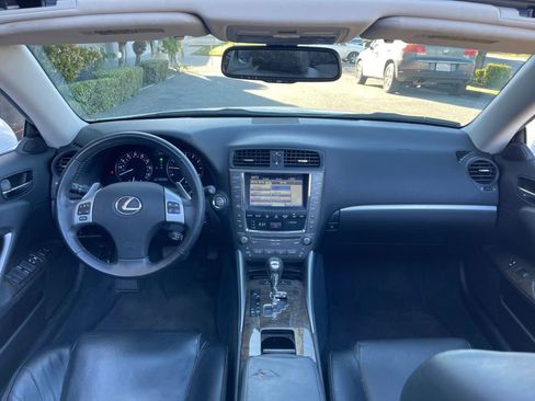 Used 2011 Lexus IS 250C image 12