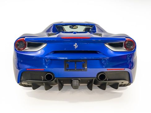 Used 2019 Ferrari 488 Spider RWD image 8
