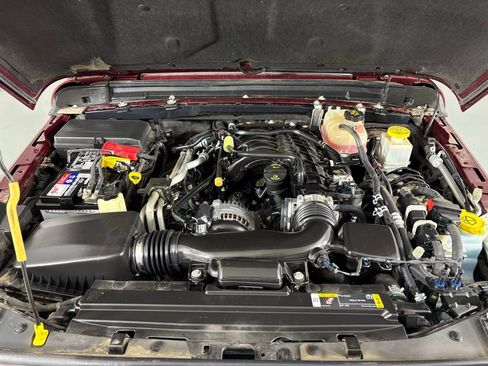 Used 2021 Jeep Gladiator Sport image 44