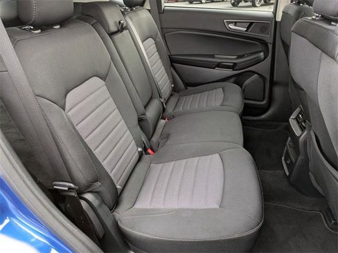 Used 2022 Ford Edge SE image 32