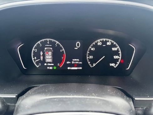 Used 2025 Honda Pilot Touring image 17