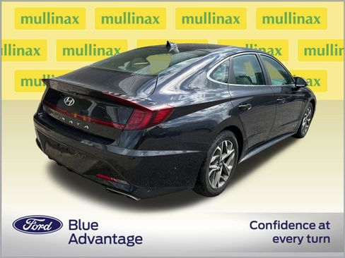 Used 2023 Hyundai Sonata SEL FWD image 2