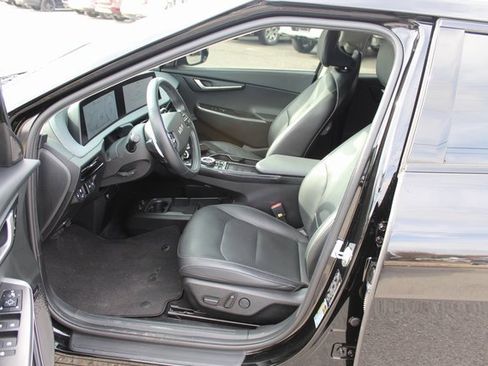 Used 2022 Kia EV6 Wind image 14