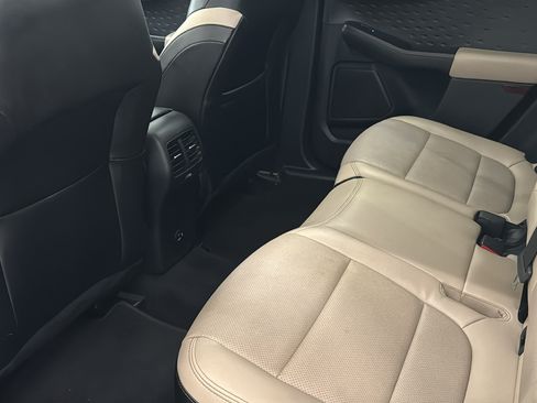 Used 2020 Ford Escape Titanium AWD/4WD image 29