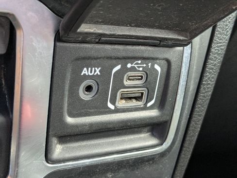 Used 2025 Jeep Wrangler Sport AWD/4WD image 23