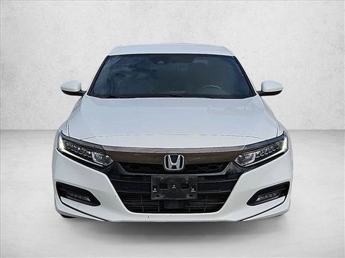 Used 2019 Honda Accord Sport image 2