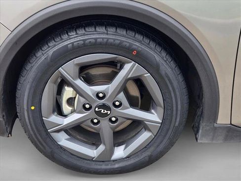 Used 2025 Kia K4 FWD image 21