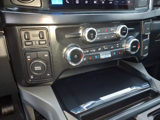 Used 2026 Ford F350 Lariat w/ Black Appearance Package AWD/4WD image 24