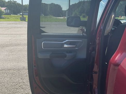 Used 2020 RAM 1500 Big Horn AWD/4WD image 18