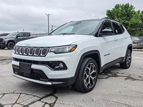 Used 2025 Jeep Compass Limited AWD/4WD image 3