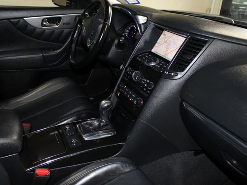 Used 2017 INFINITI QX70 2WD w/ Premium Package image 31