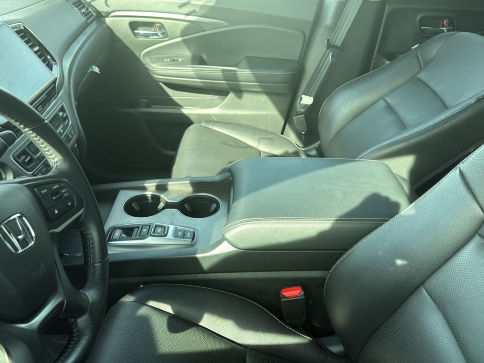 Used 2025 Honda Ridgeline RTL image 2