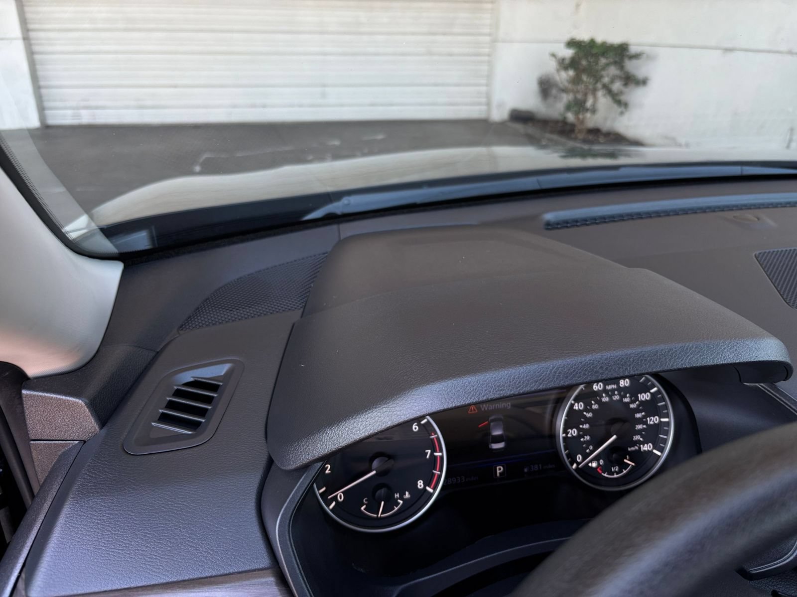 Used 2025 Nissan Altima 2.5 SV FWD image 34