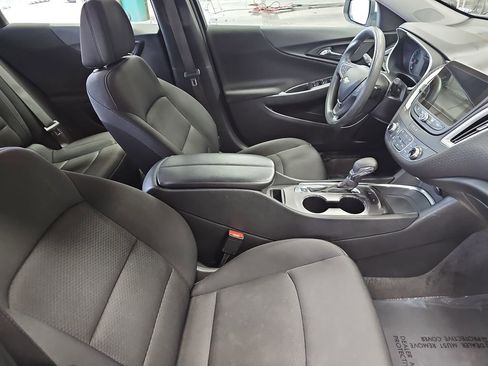 Used 2024 Chevrolet Malibu LT image 10
