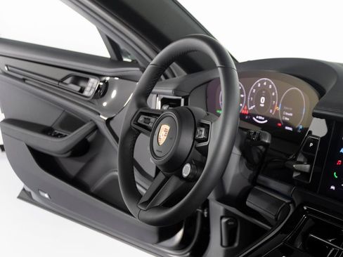 New 2026 Porsche Panamera 4 AWD/4WD image 34