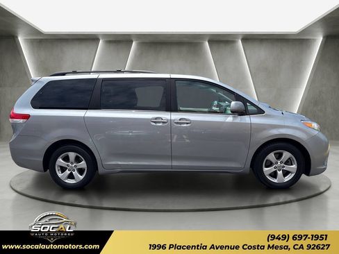Used 2011 Toyota Sienna LE w/ Towing Pkg FWD image 6
