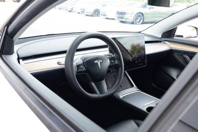 Used 2023 Tesla Model 3 Standard Range RWD image 27