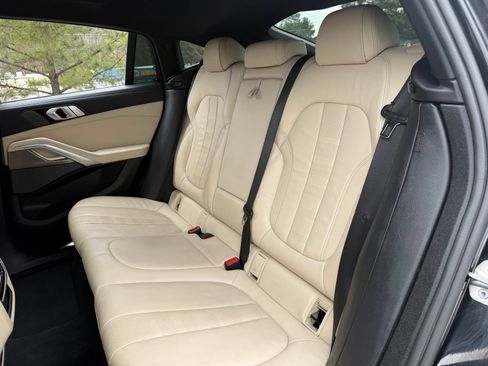 Used 2021 BMW X6 xDrive40i AWD/4WD image 39