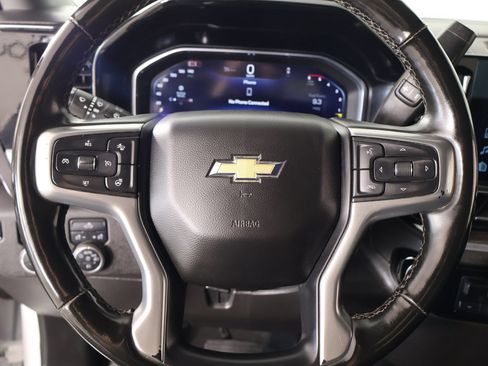 Used 2025 Chevrolet Silverado 2500 LT AWD/4WD image 3