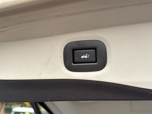 Used 2020 Nissan Rogue SV AWD/4WD image 25