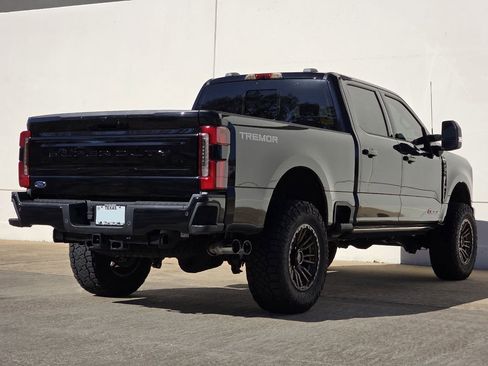 Used 2025 Ford F250 Platinum w/ Tremor Off-Road Package AWD/4WD image 5