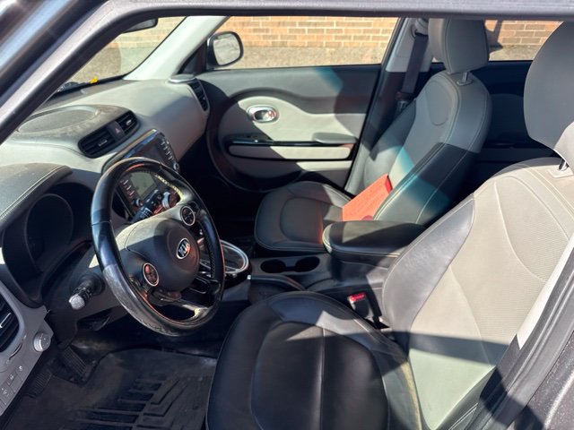 Used 2016 Kia Soul + w/ Primo Package FWD image 5