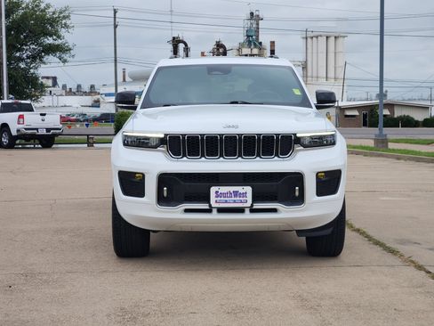 Used 2023 Jeep Grand Cherokee L Overland w/ Luxury Tech Group IV AWD/4WD image 6