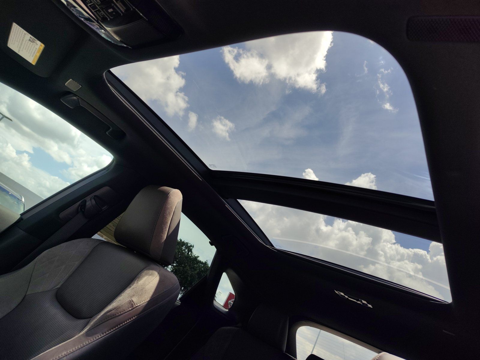 Used 2023 Lexus RX 350 FWD w/ Cold Area Package image 19