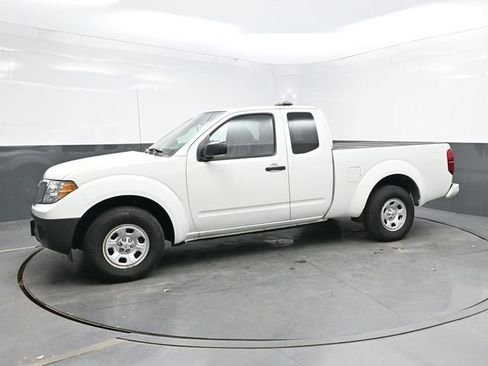 Used 2019 Nissan Frontier S image 3