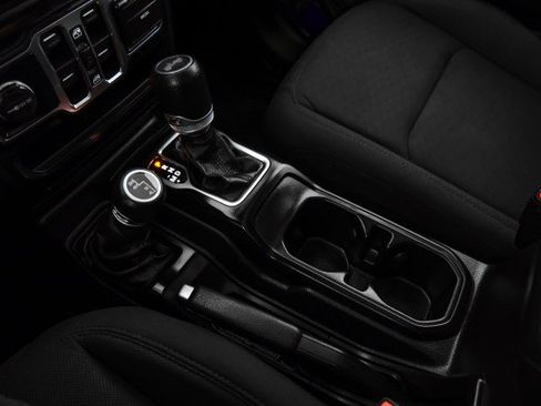 Used 2020 Jeep Wrangler Unlimited Sport S AWD/4WD image 21