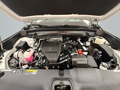 Used 2024 Toyota Grand Highlander AWD image 23
