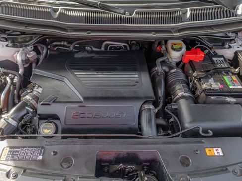 Used 2016 Ford Explorer Platinum image 39