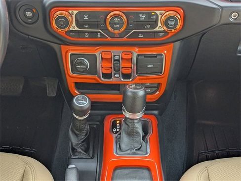 Used 2022 Jeep Wrangler Unlimited Sport image 18