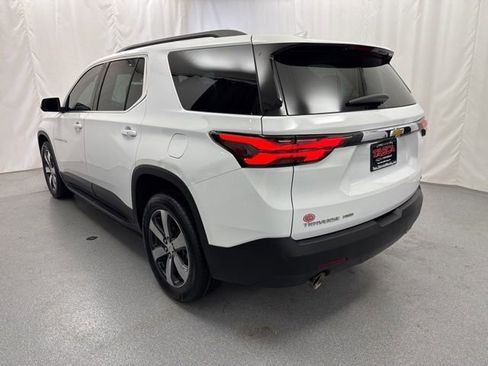 Used 2023 Chevrolet Traverse LT w/ LT Premium Package AWD/4WD image 12