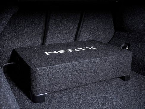 Used 2026 BMW M5 w/ Executive Package image 37