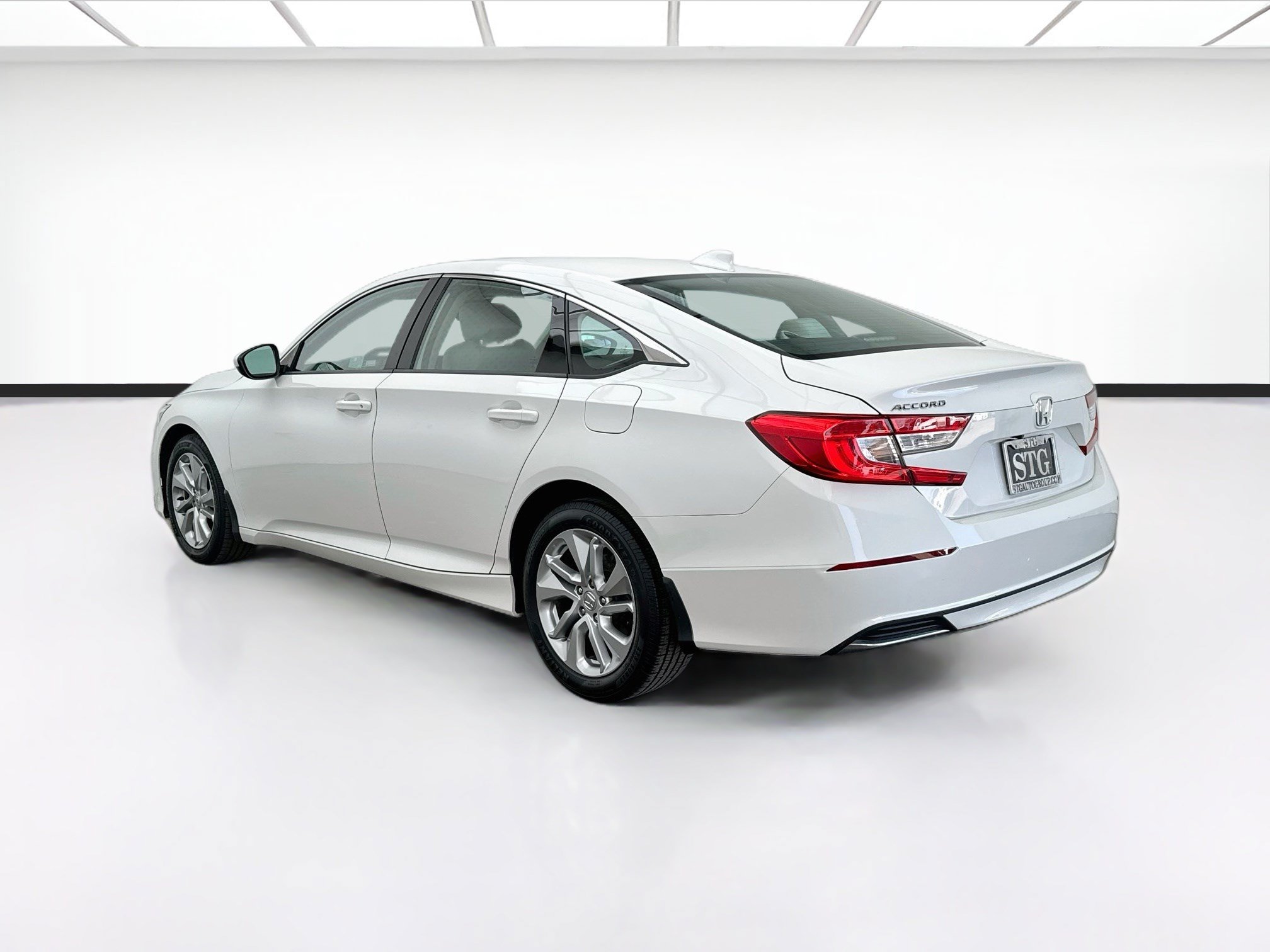 Used 2019 Honda Accord LX image 6
