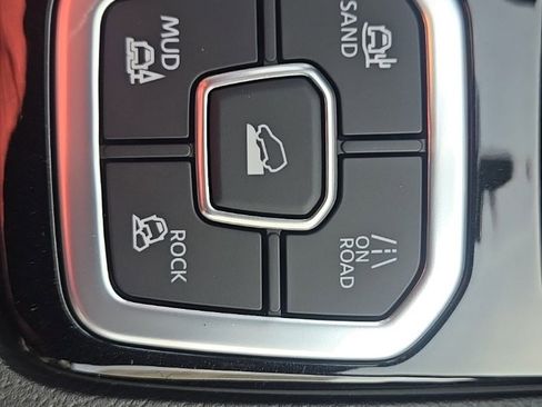 New 2026 Nissan Frontier SV image 30