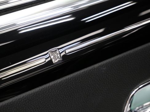 Used 2019 Rolls-Royce Ghost Extended Wheelbase RWD image 29