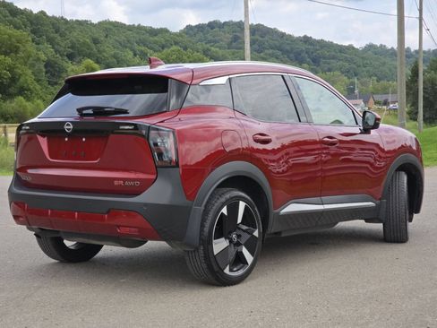 Used 2025 Nissan Kicks SR AWD/4WD image 18