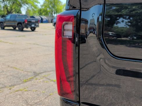 New 2026 GMC Sierra 3500 Denali w/ Denali Reserve Package AWD/4WD image 51