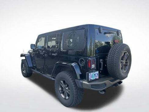 Used 2017 Jeep Wrangler Unlimited Sahara AWD/4WD image 6