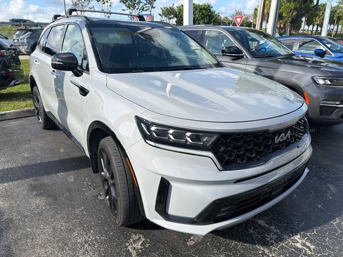 Used 2022 Kia Sorento SX AWD/4WD image 2