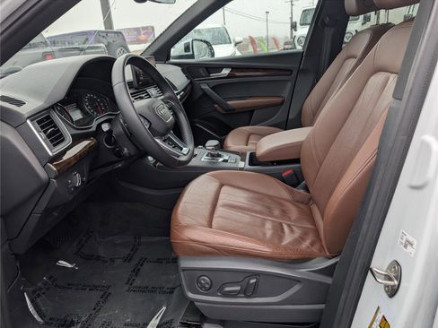 Used 2020 Audi Q5 2.0T Premium w/ Convenience Package AWD/4WD image 17