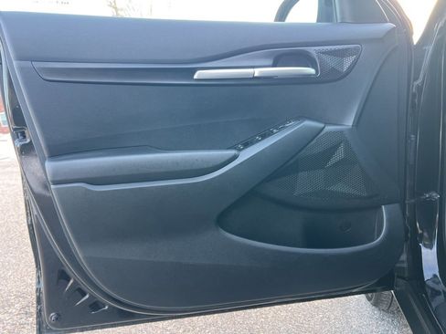 Certified 2023 Kia Seltos LX image 9