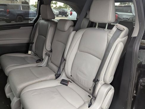 Used 2022 Honda Odyssey Touring image 16