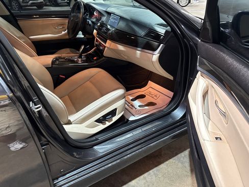 Used 2011 BMW 528i Sedan RWD image 9