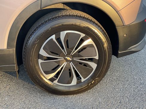 New 2025 Chevrolet Blazer EV LT w/ Super Cruise Package image 70